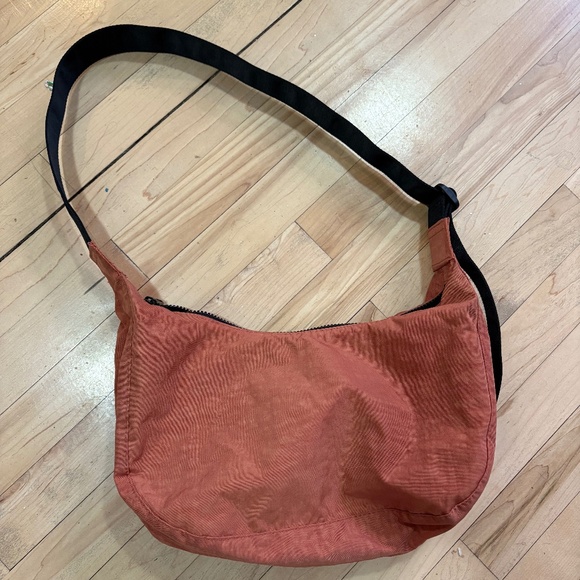 Baggu medium crescent bag - Rhubarb - Picture 1 of 2